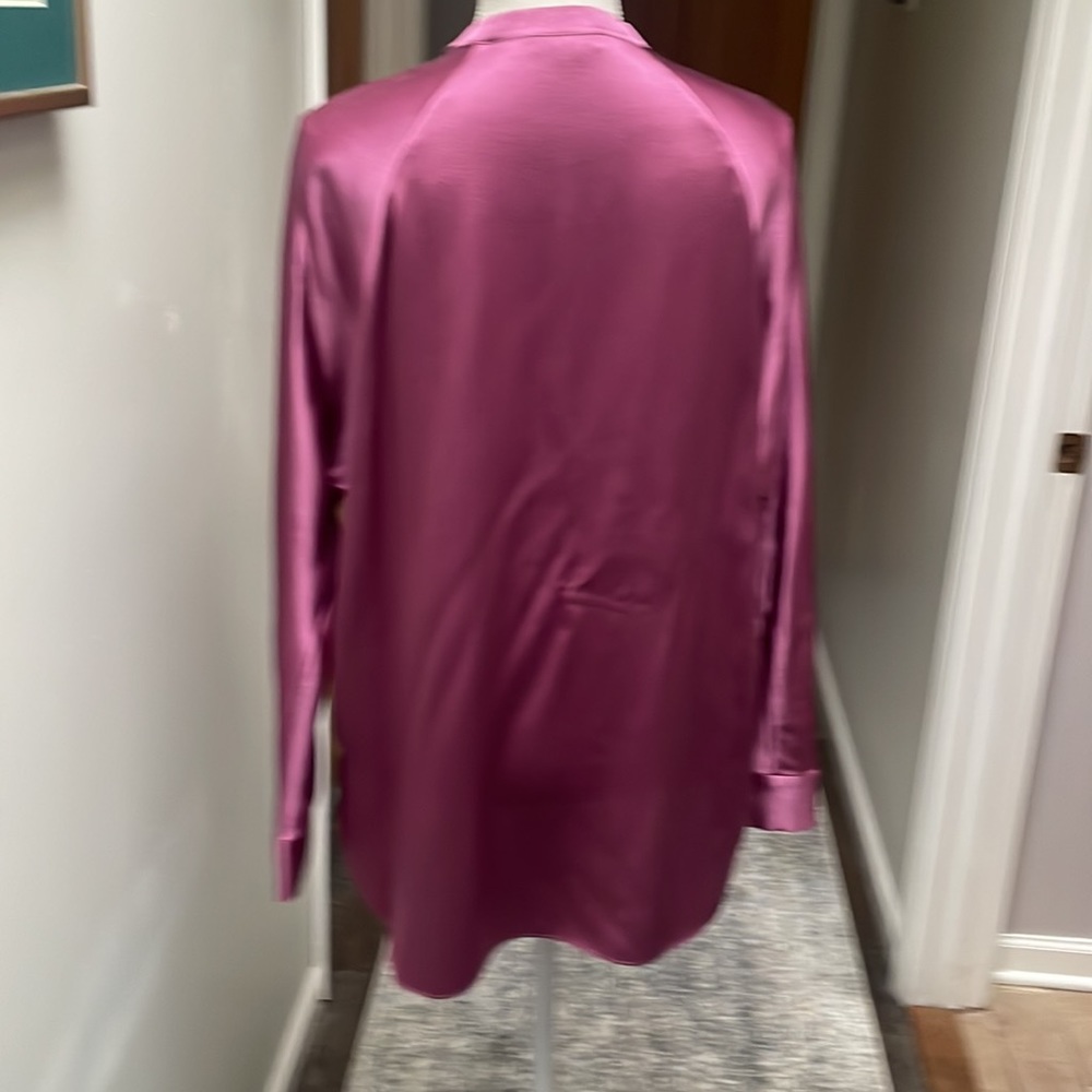 Vince 100% silk blouse in pink/mauve color - Picture 2 of 4